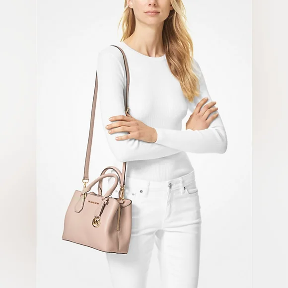 Michael Kors soft pink saffiano leather Savannah satchel bag. - Picture 2 of 16